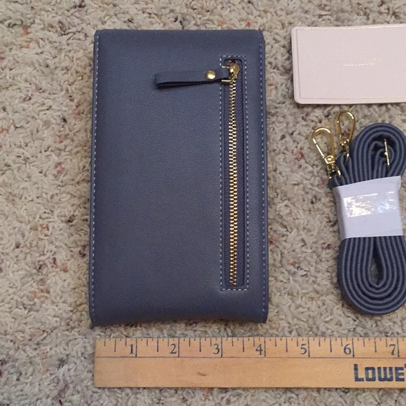 NEW Phone/credit card leather purse w/strap. - Picture 8 of 8